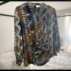 Ribkoff thin 3/4 ruched sleeve shiny blazer